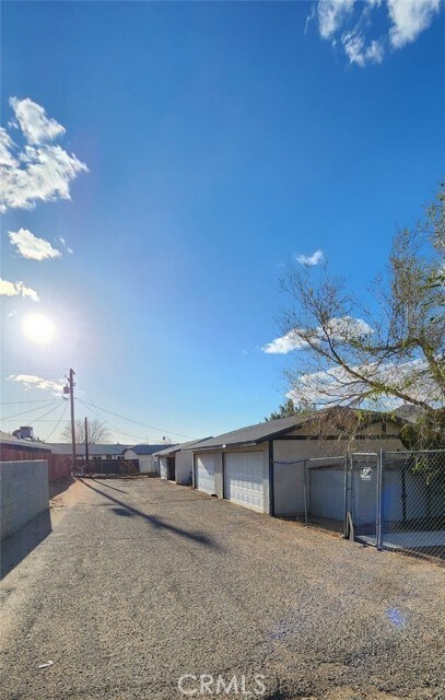 Building Photo - 15525 Kiamichi Rd