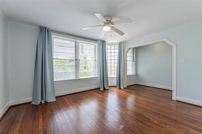 Building Photo - 1413 Tremont St