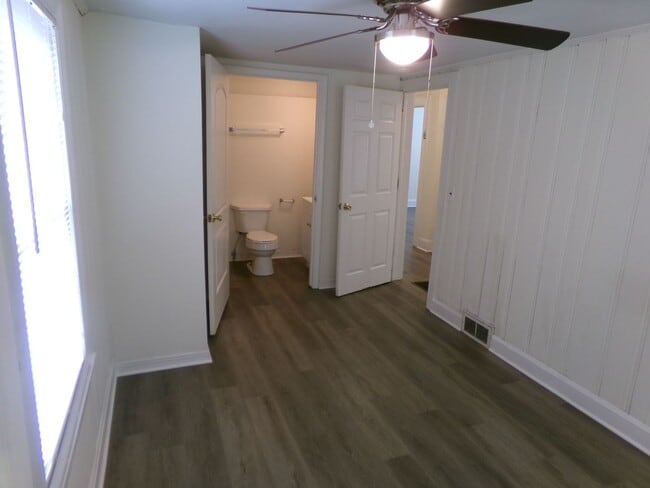 Building Photo - Spacious 3-Bedroom 2-Bathroom Home