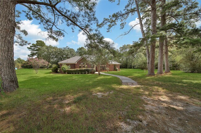 Building Photo - 33134 Old Hempstead Rd