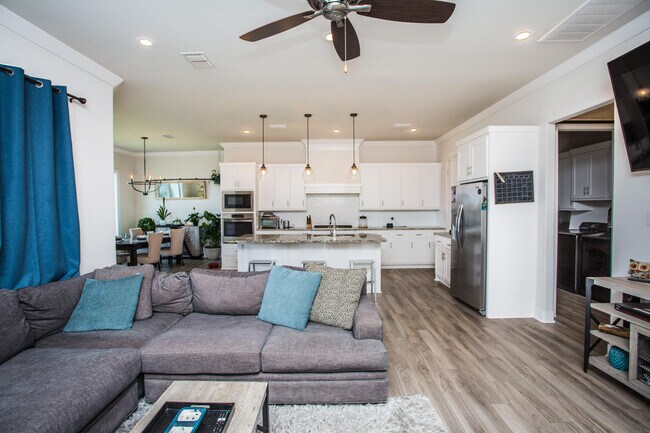 Building Photo - 23 Wilshire Blvd