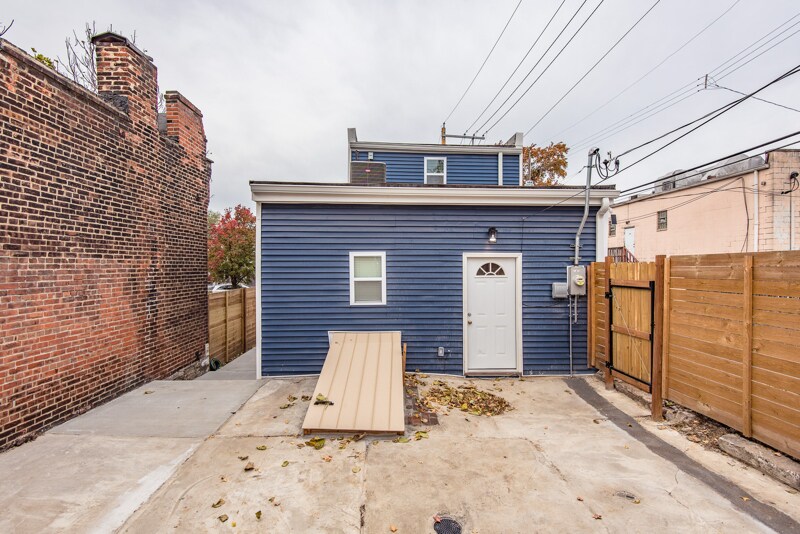 Building Photo - 3414 Michigan Ave