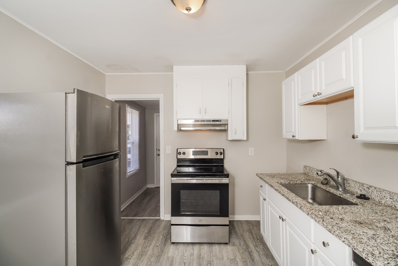 Building Photo - 30 Burdock Cir