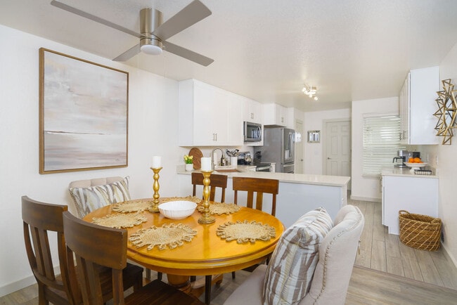 Building Photo - Lilac Retreat - Unit C