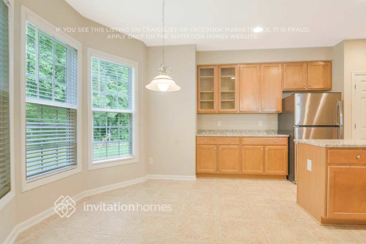Building Photo - 2349 Lazy River Dr