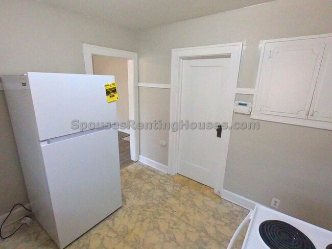 Building Photo - 1304 N Linwood Ave