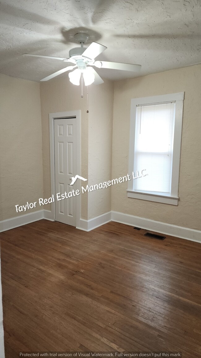 Building Photo - 714 Howell St