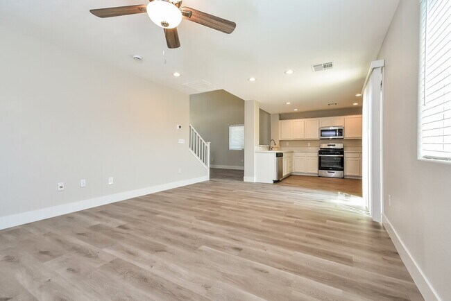 Building Photo - 10424 Concetta Ave