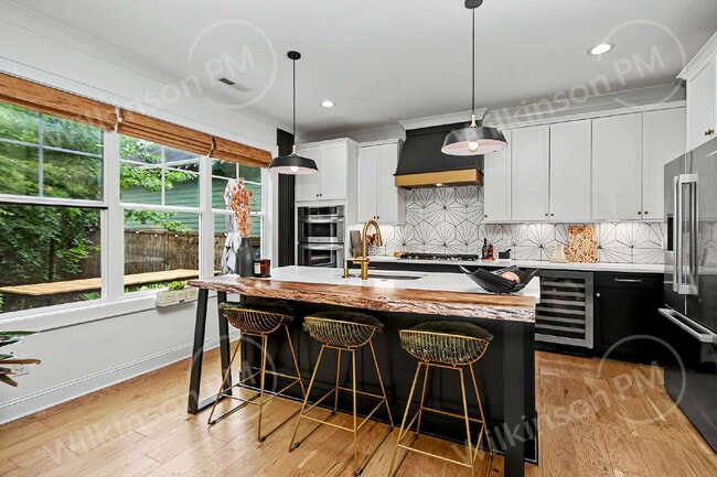 Building Photo - Luxurious & Upscale 3Br/2.5Bth, Perfect for Corporate Relocation, Professional Athlete, Successfu...