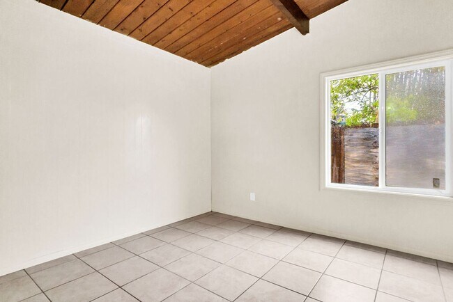 Building Photo - Clairemont Mesa Blvd 4414-4416 Duplex