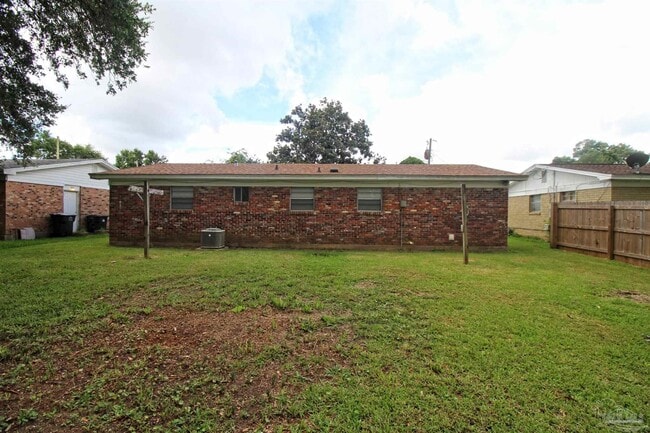 Building Photo - 404 Ladybird Ln