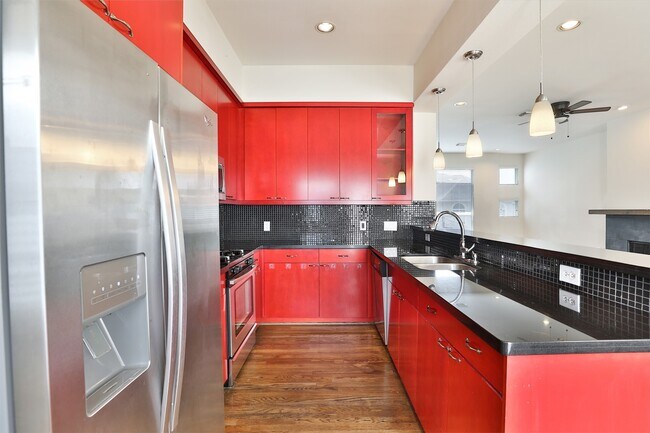 Building Photo - 4706 Austin St