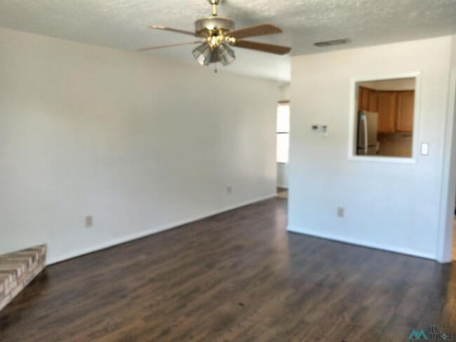 Building Photo - 3217 Cheyenne Dr