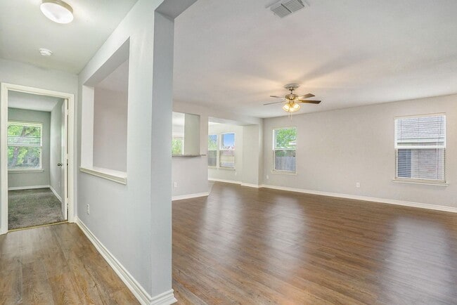 Building Photo - 2421 Gabriel Dr