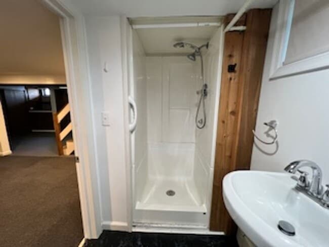 Building Photo - Spacious 3 Bedroom Rancher in Whitemarsh Township $2900/ month