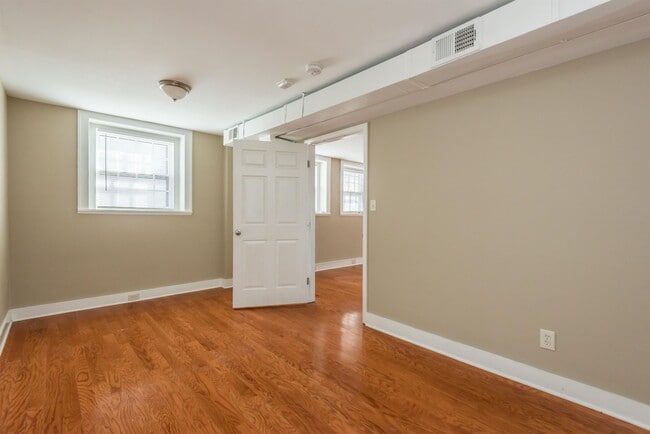 Building Photo - 201 W Fifth Ave