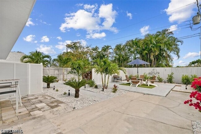 Building Photo - 717 95th Ave N