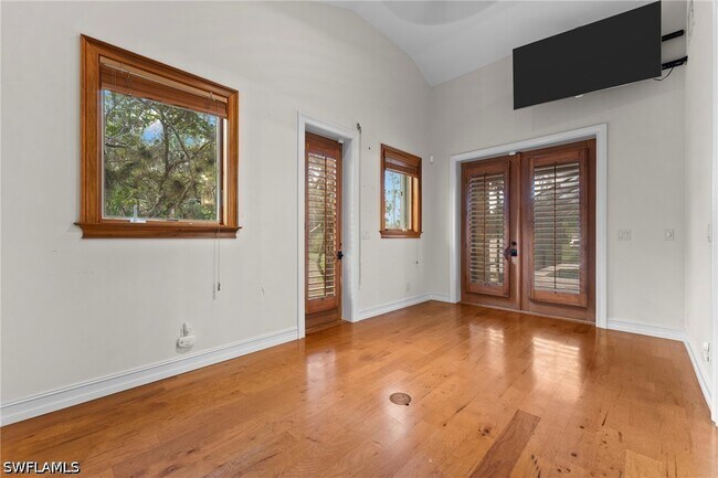 Building Photo - 840 Jung Blvd W