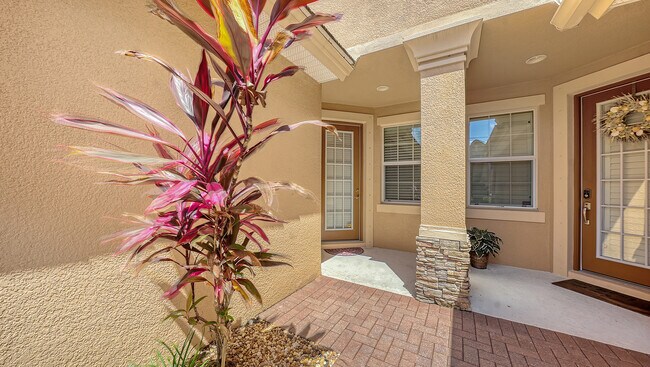 Building Photo - 8280 Villa Grande Ct