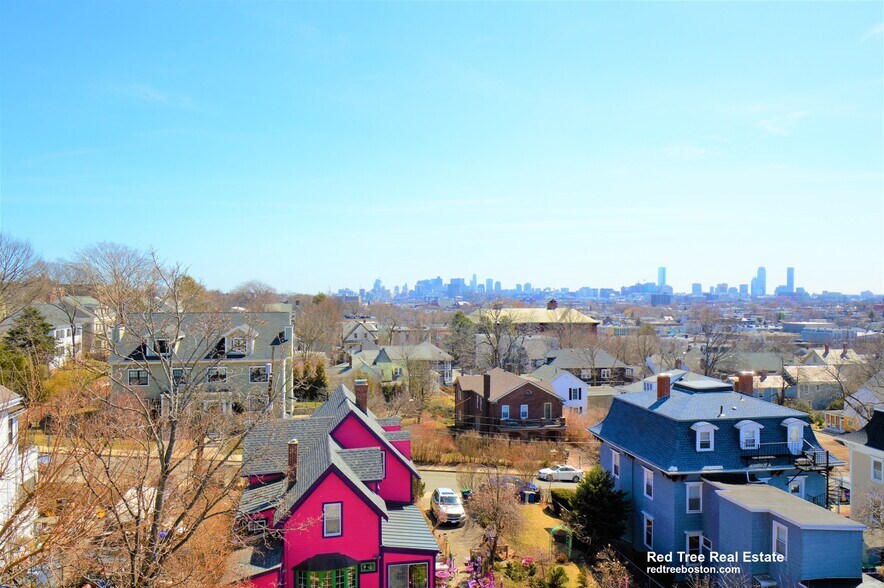 Building Photo - 35 Belmont St