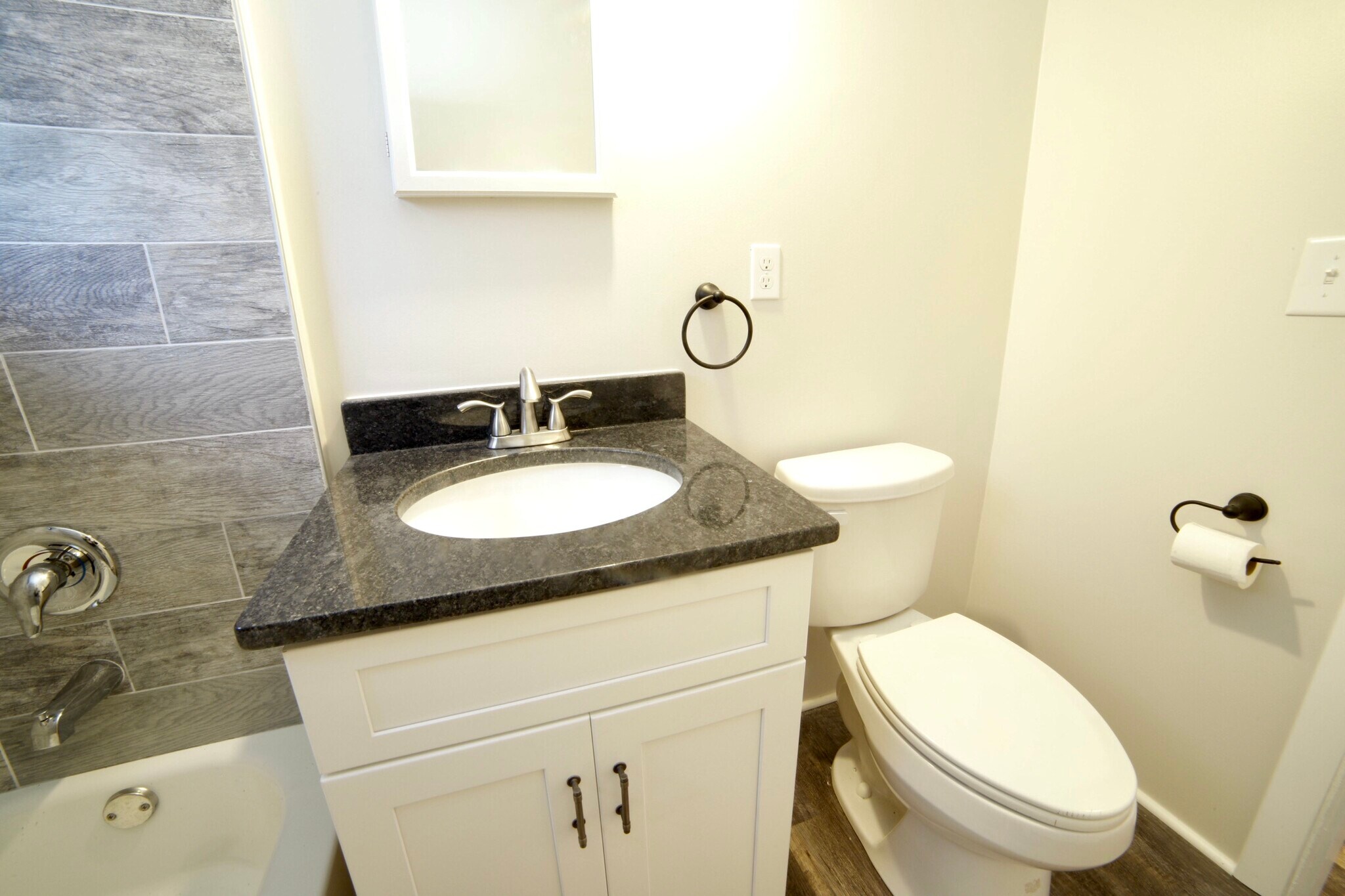 Bathroom - 113 Astor St