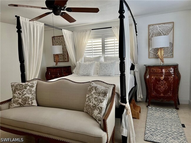 Building Photo - 283 Cypress Way W