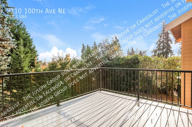 Building Photo - 2310 100th Ave NE