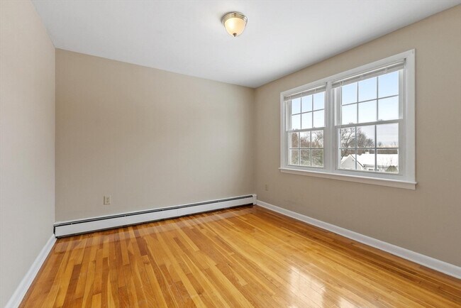 Building Photo - 20 Lovell St