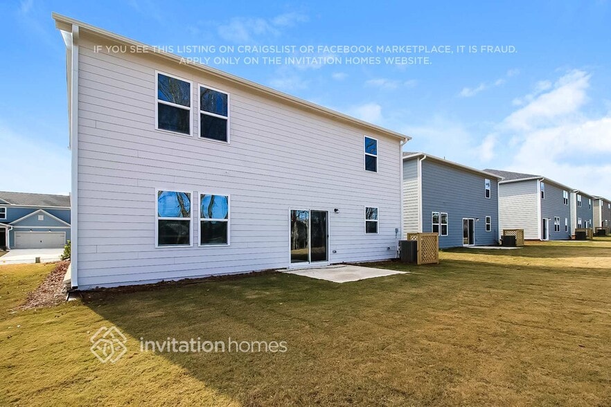 Building Photo - 864 Pebble Blvd