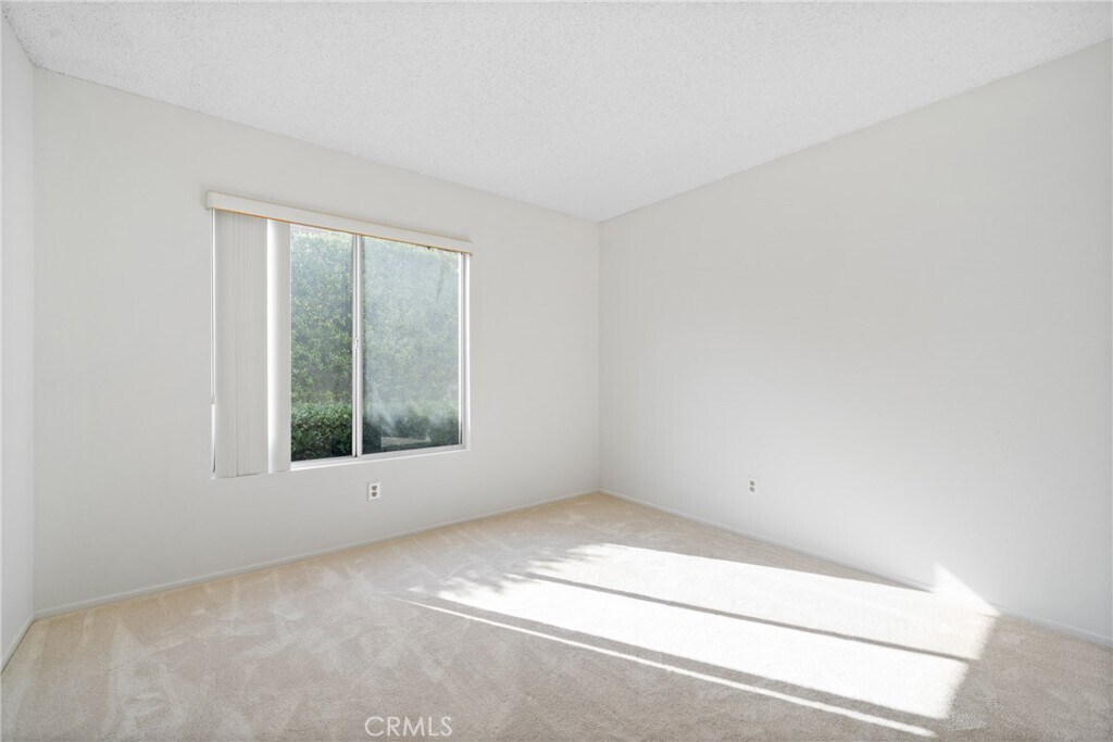 Building Photo - 26342 Forest Ridge Dr