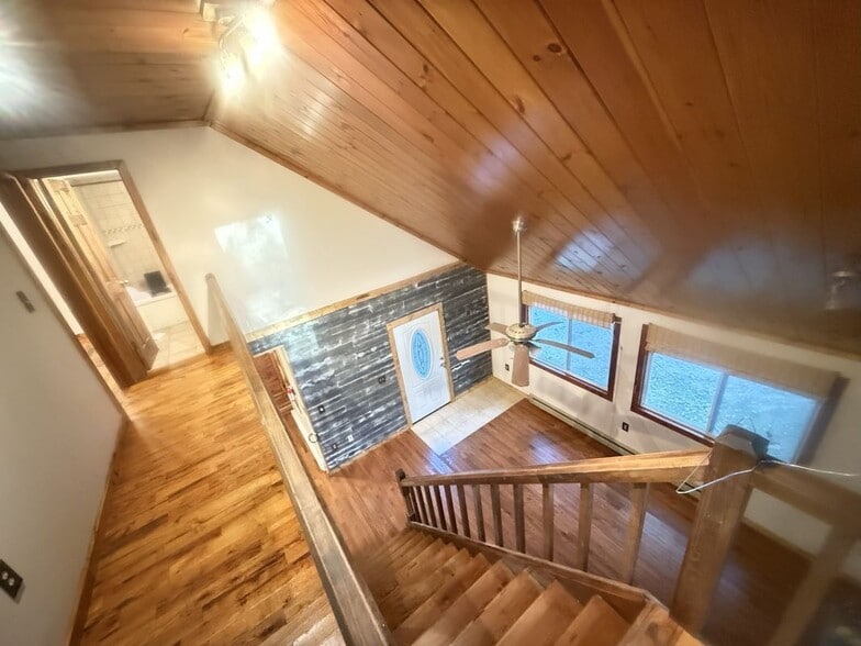 Building Photo - 235 Scenic Dr