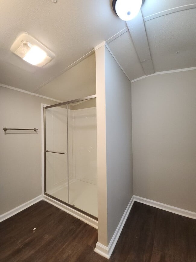 Building Photo - 4 Elcona St