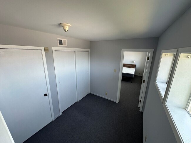 Building Photo - Beautiful Golden Gate Heights 5 Bed/3.5 Bath Home w/Amazing Views