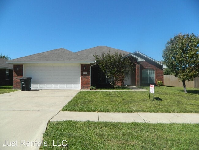 Building Photo - 4 br, 2 bath House - 2903 Wisteria Lane