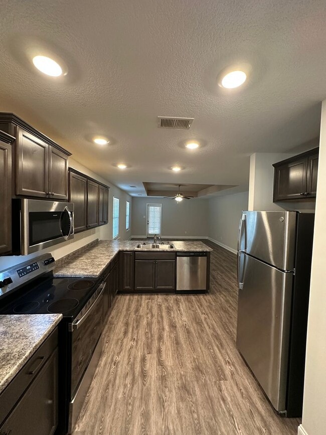 Building Photo - Olive Branch Schools- IMMEDIATE MOVE IN!!! 3 BR/2 BA