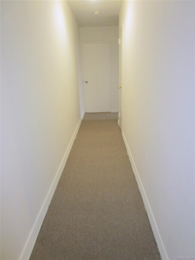 Building Photo - 123 Valentine Ln