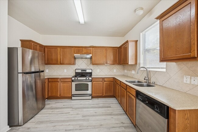 Building Photo - 8102 Fisher Glen Ln