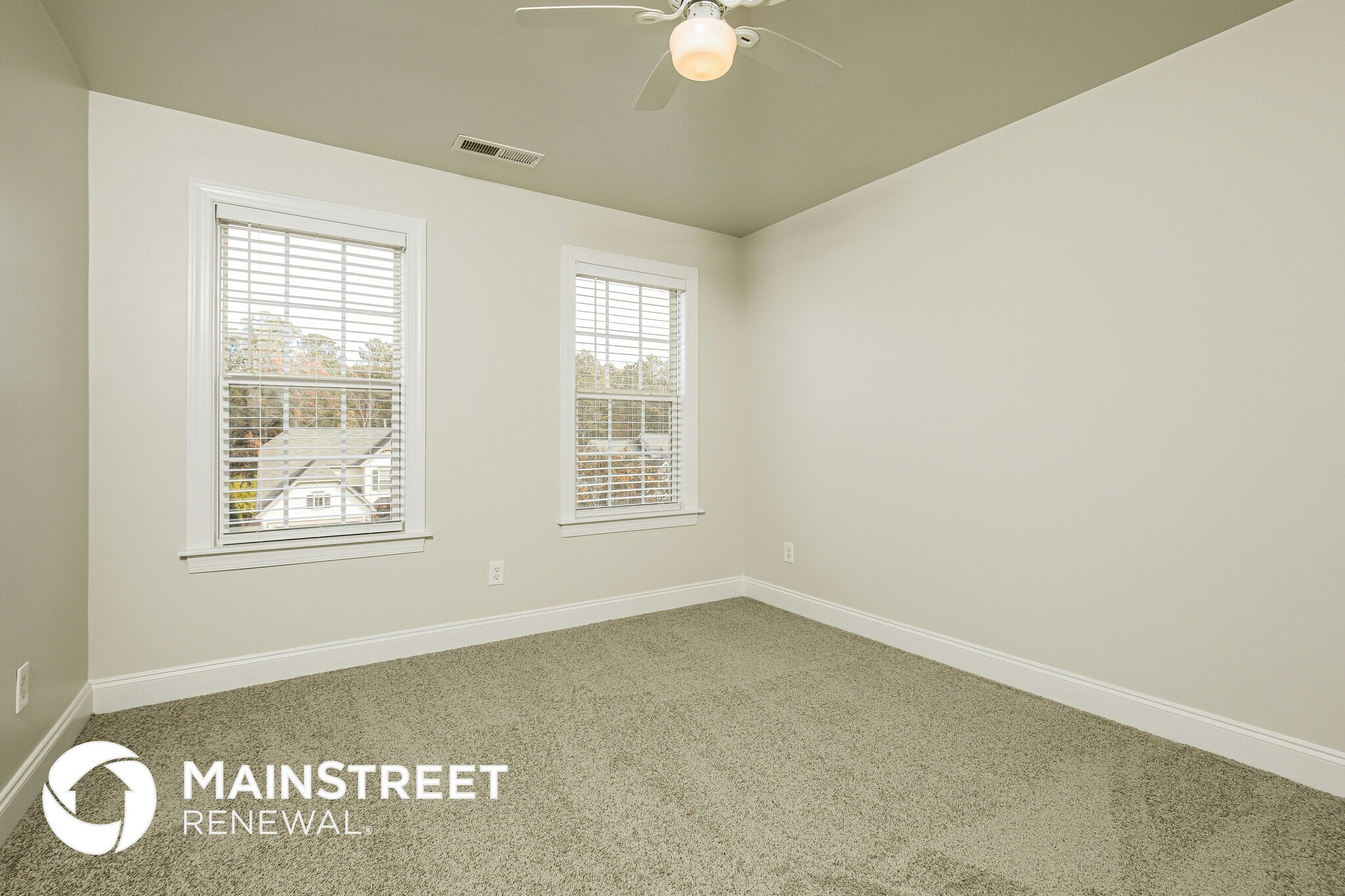 Building Photo - 165 Sutherland Dr