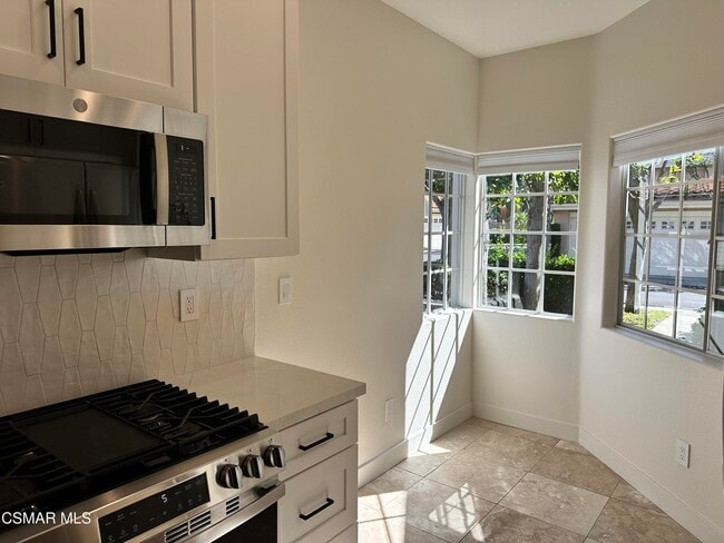 Building Photo - 4895 Martona Dr