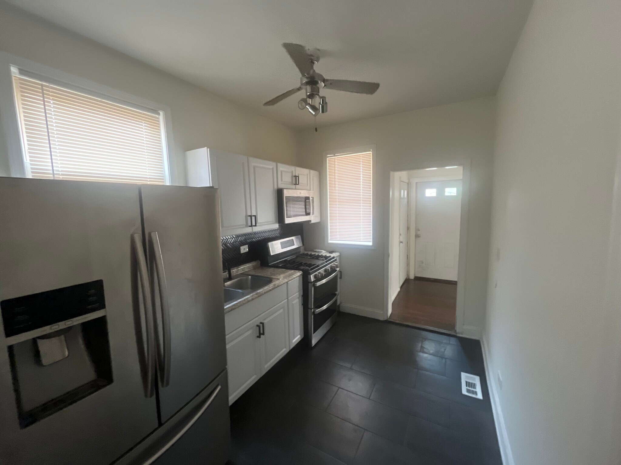Kitchen - 7540 S Wabash Ave