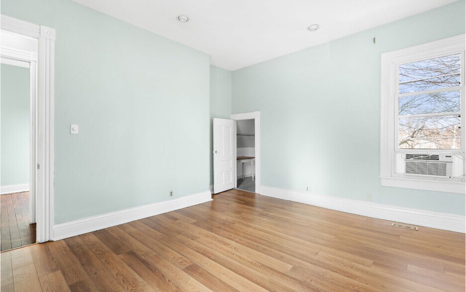 Building Photo - 1442 Christy Ave