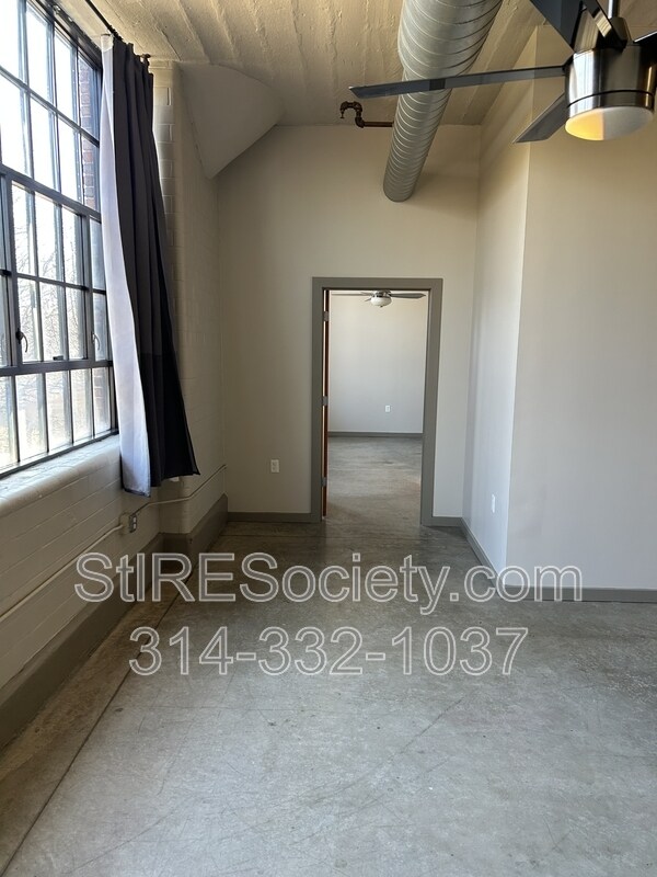 Building Photo - 8125 Michigan Ave