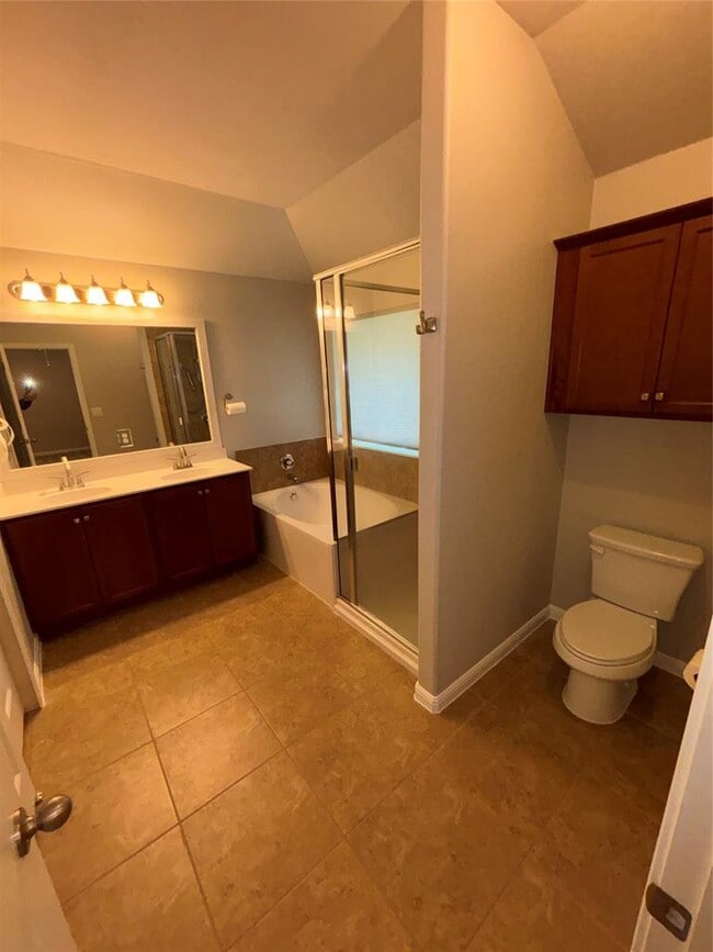 Building Photo - 634 River Bluff Cir