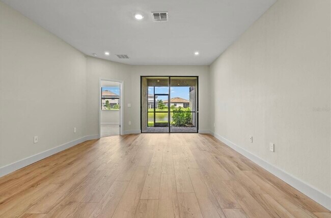 Building Photo - 15519 Sunny Day Dr