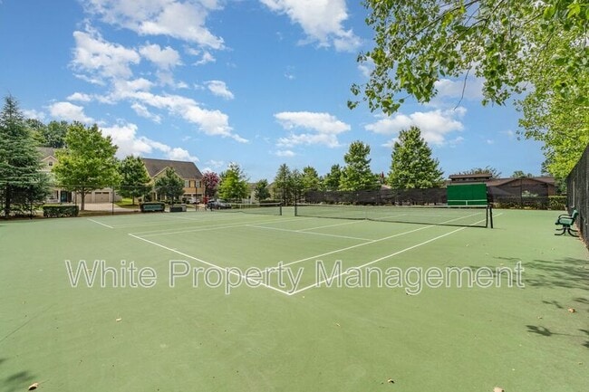 Building Photo - 209 Forsythia Ln