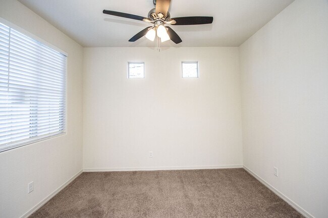Building Photo - COMING SOON !! Mountainside Living at Canyon Views! 4 bedroom 2 bathroom!