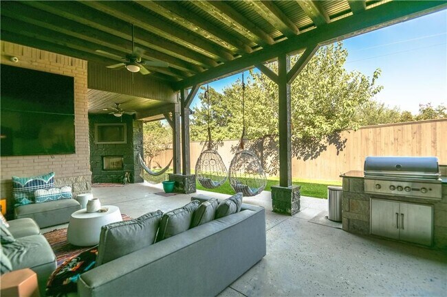 Building Photo - 13220 Rock Canyon Rd