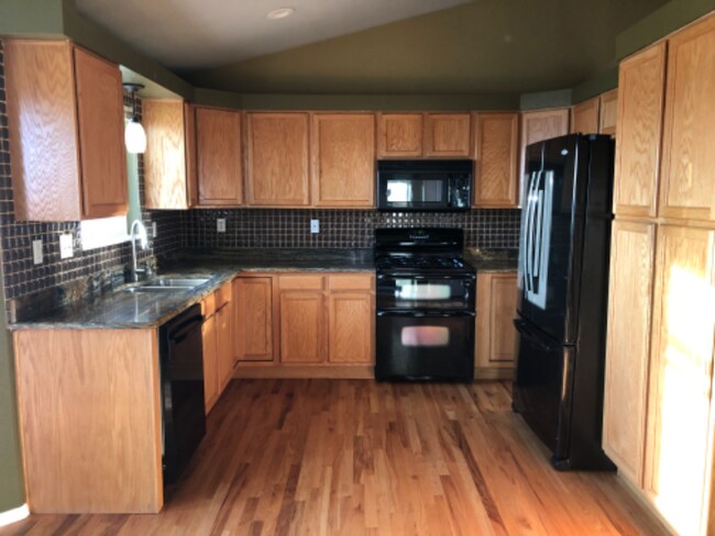 Building Photo - 408 Rollingwood Dr
