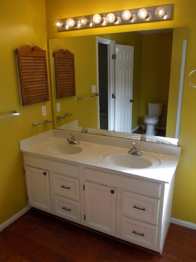 Building Photo - COMING SOON!!!  Great 3 Bed + Bonus 2 Story home in Weddington Woods