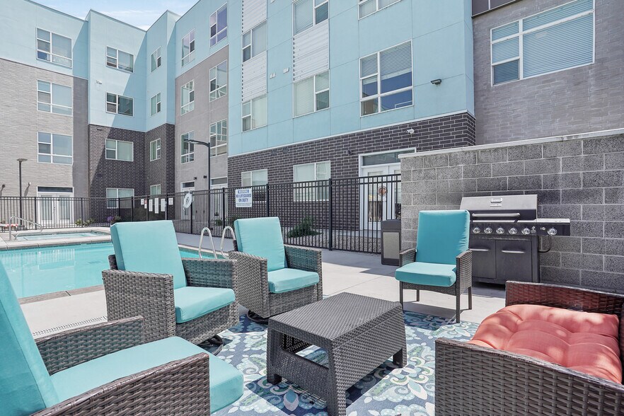 Primary Photo - West Station Apartments